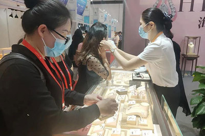 中國珠寶玉石首飾行業(yè)發(fā)展與零售市場(chǎng)趨勢(shì)